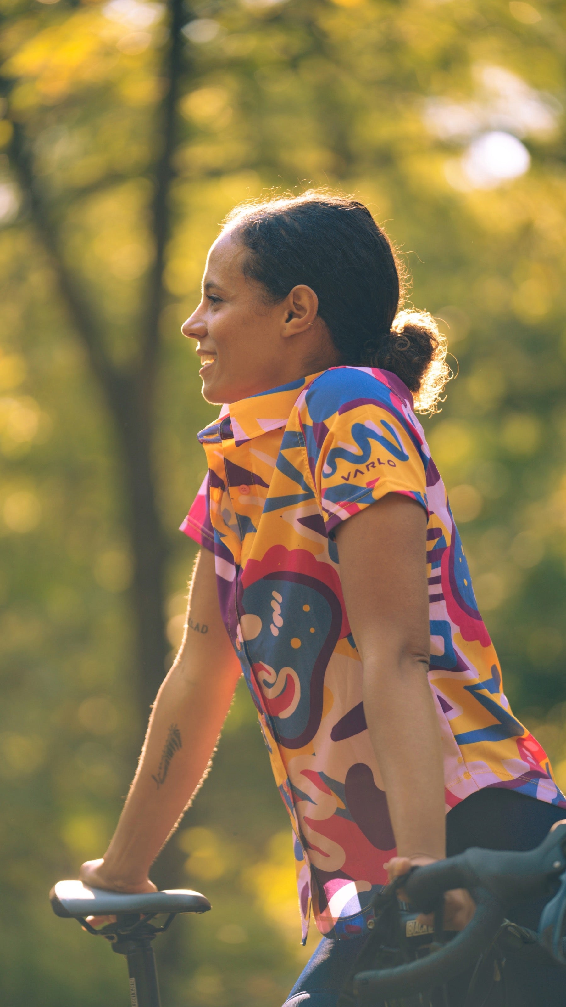 Varlo Touring Tech Button Cycling Shirt (Maestro Multi) - Women's