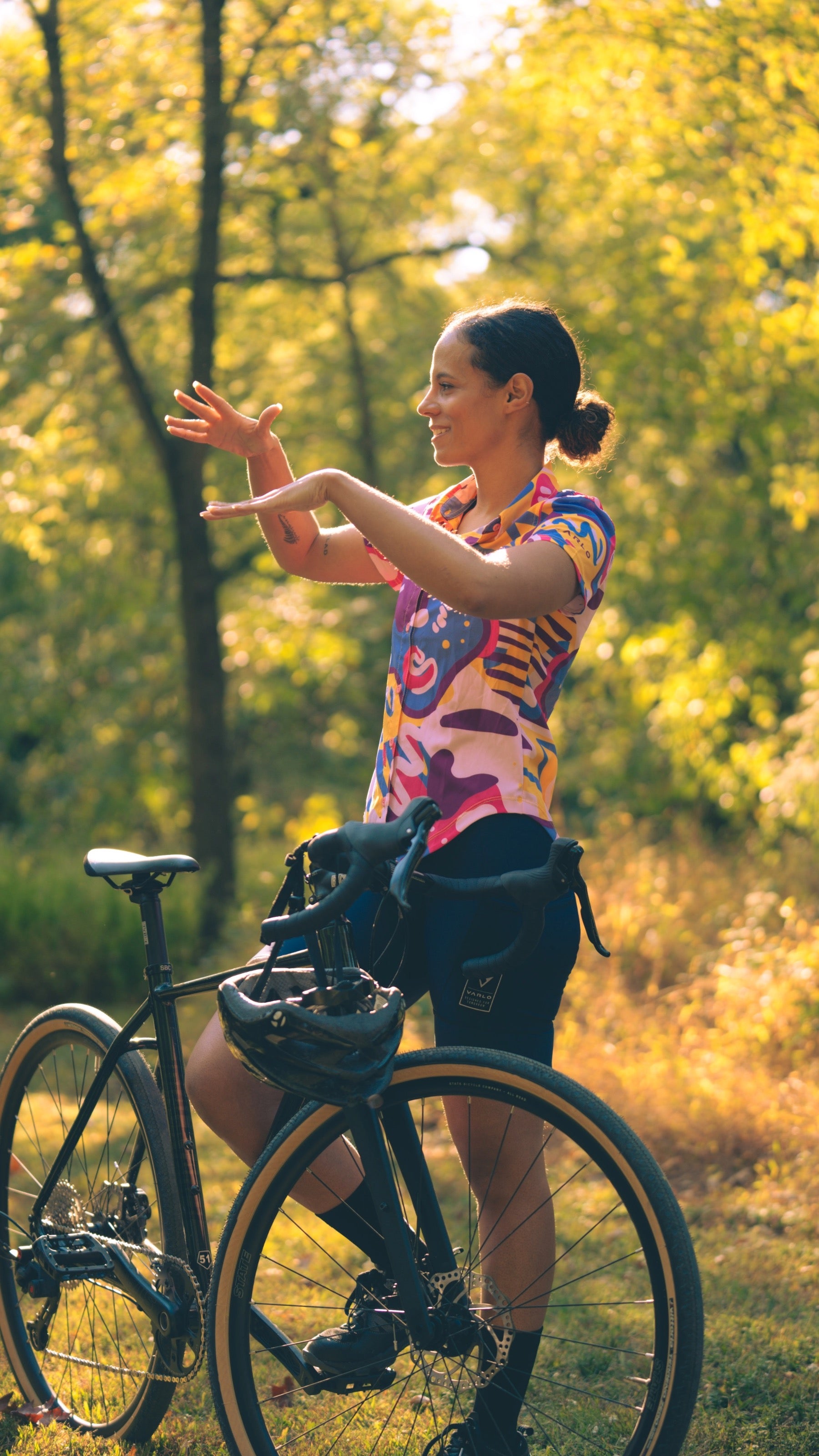 Varlo Touring Tech Button Cycling Shirt (Maestro Multi) - Women's