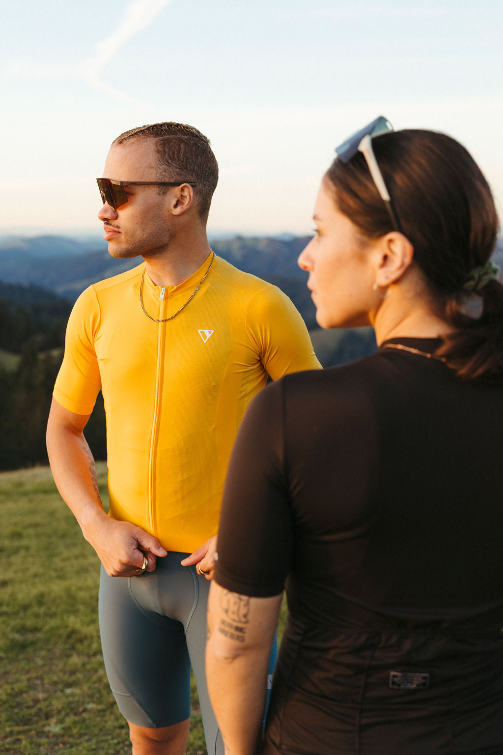 Men's Momentum Cycling Jersey Sunfire Clay | Race Fit Performance