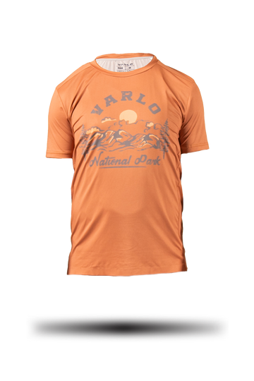 Product ghost shot of the Varlo explorer cycle crew shirt in parkroad tan for the 2025 gravel series.